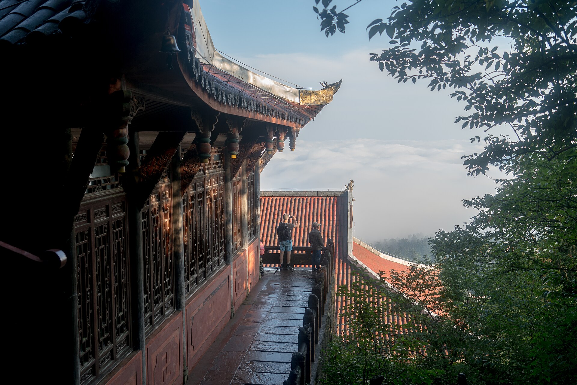 Mount Emei gallery image 3