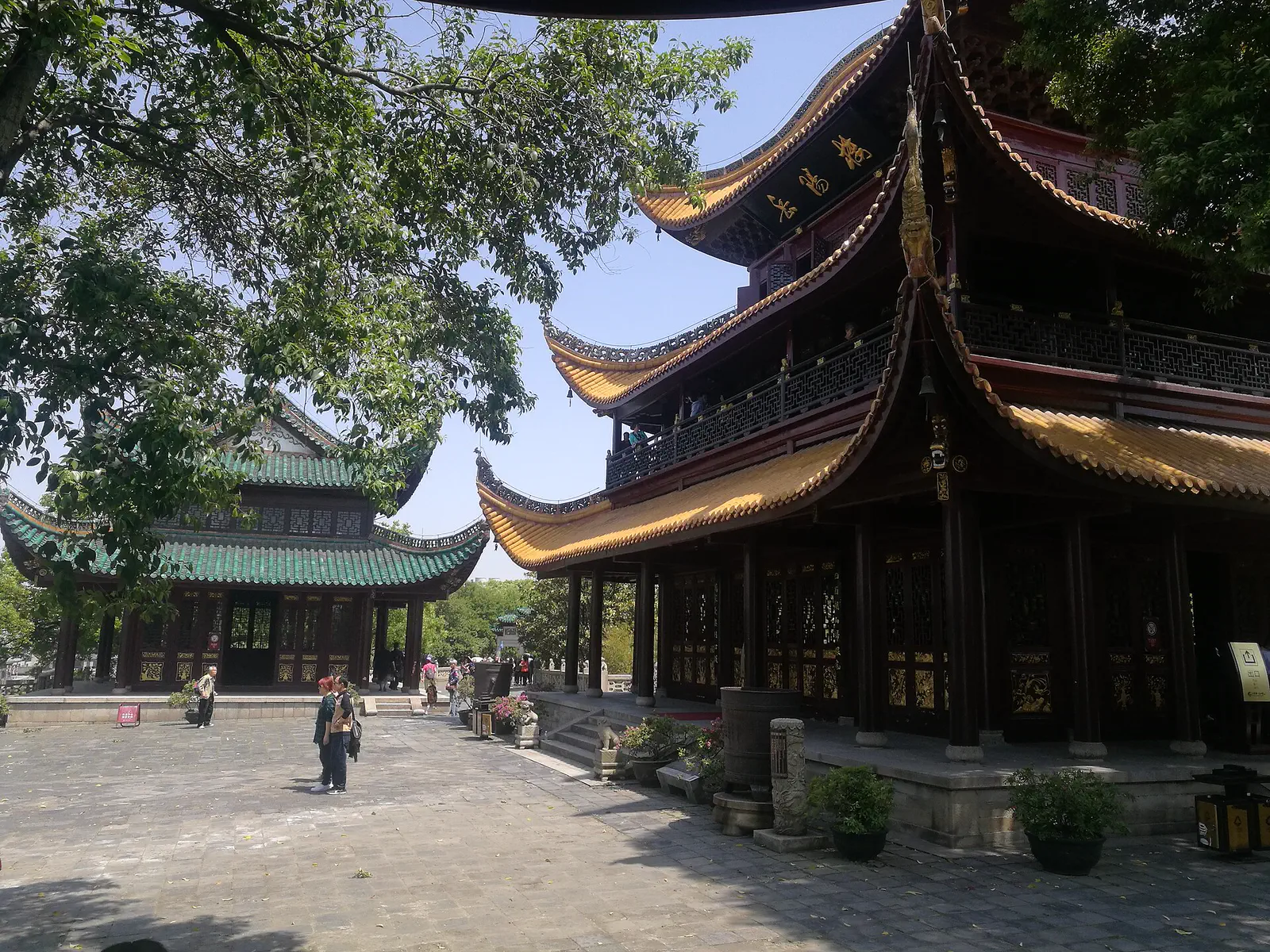 Yueyang Tower: the three-storey timber tower with upturned eaves, seen from the side